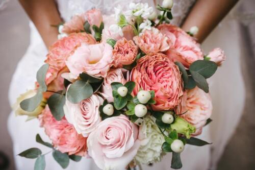 Bride with bouquet, Wedding Flowers